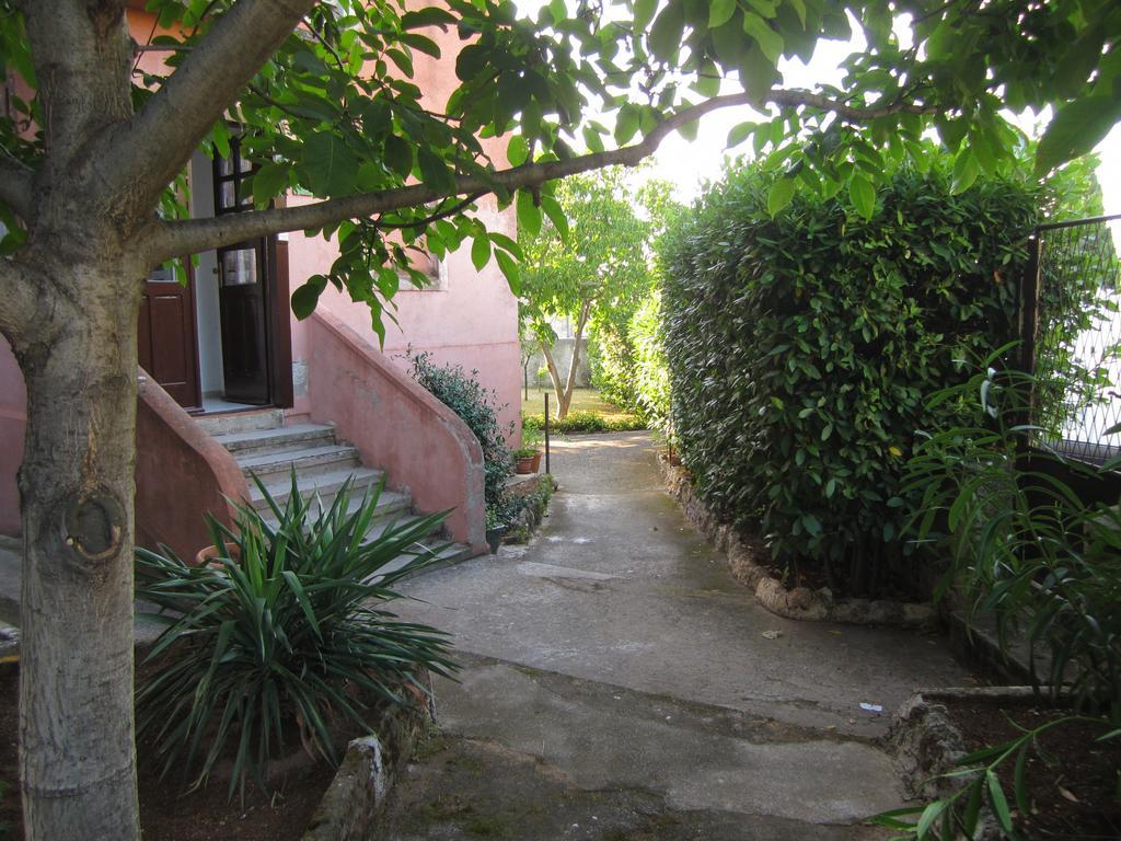 PUY Guest House Ilona מראה חיצוני תמונה